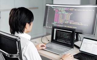 林芝 ,php声明和调用变量的符号是什么？